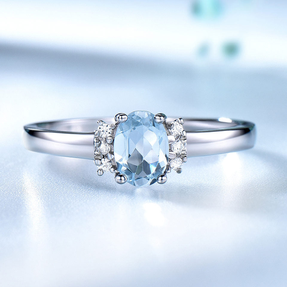 925 Sterling Silver Oval Blue Topaz Ring