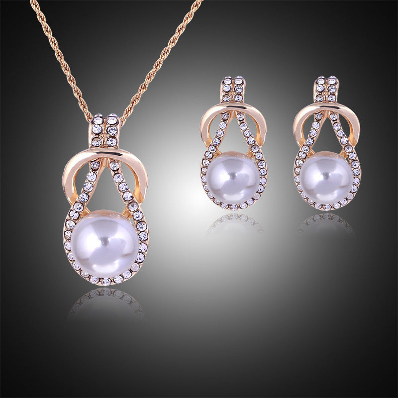 Women's Pearl and Diamond Jewelry Set (Necklace & Earrings)