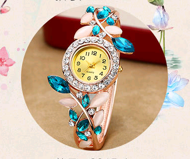 Fashionable Women's Student Bracelet Watch with Diamonds