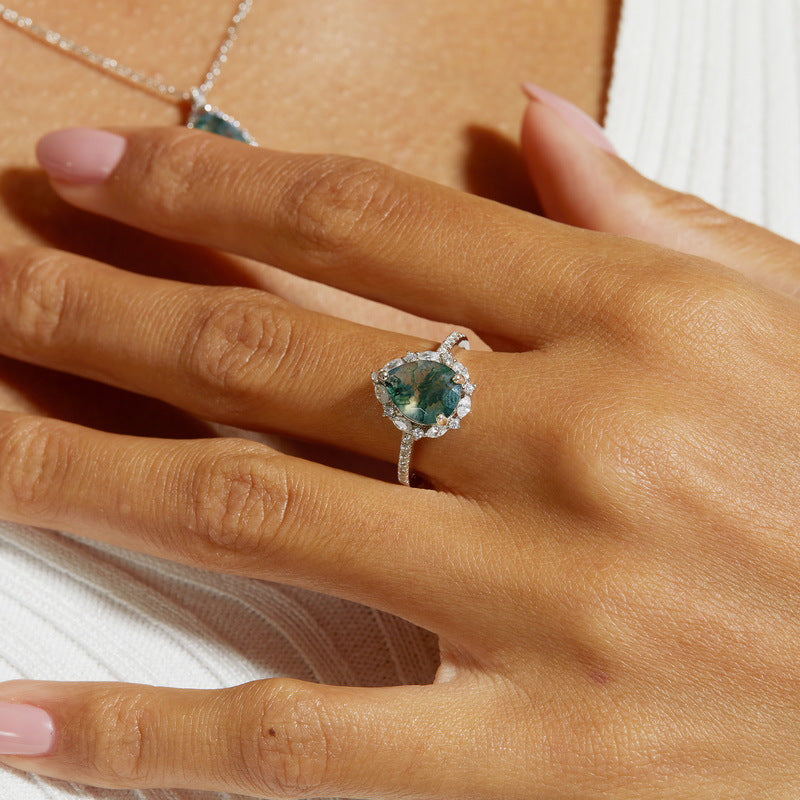 Agate Ring with Natural Water Plants Design
