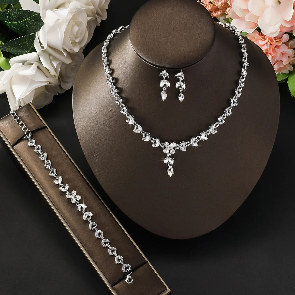 High-end bridal earrings, collar necklace, leaf waterdrop set, wedding dress, banquet accessories
