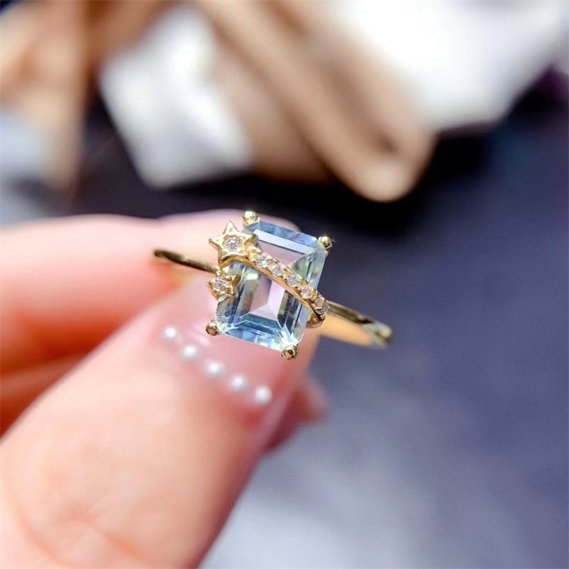 Natural Sky Blue Topaz Ring in 925 Silver Luxury