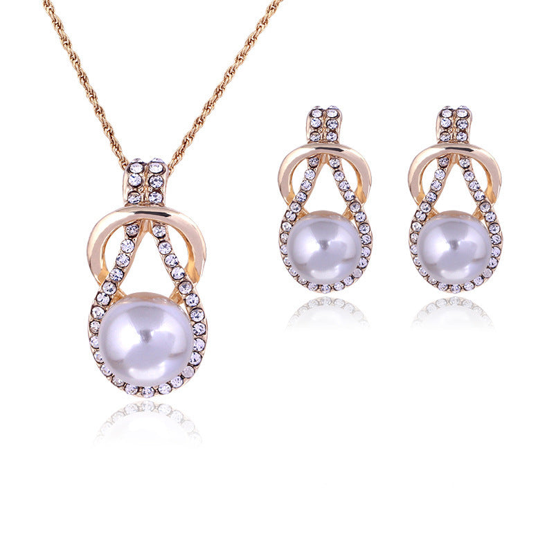 Women's Pearl and Diamond Jewelry Set (Necklace & Earrings)