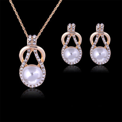 Women's Pearl and Diamond Jewelry Set (Necklace & Earrings)